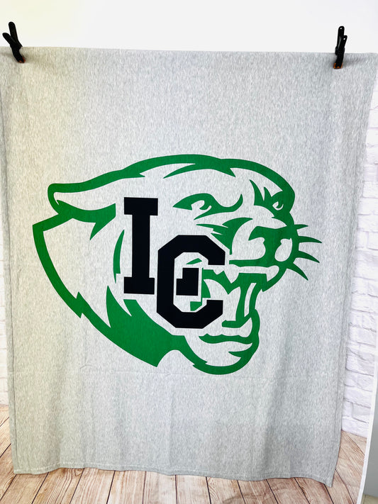 Fleece sweatshirt blanket Lake Catholic