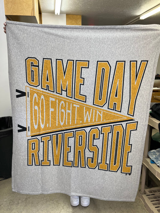 Fleece sweatshirt blanket game day Riverside gold/black